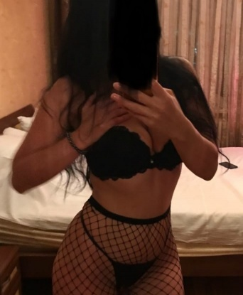 У меня множество опытов, которые я готова реализовать с вами. 💋 Мои услуги наполнены чувственностью и энергией, и я готова подарить вам незабываемые моменты наедине. 🌹 Я обладаю искрометным чувством юмора, а также умею слушать и быть внимательной собеседницей. А главное - я умею слушать и удовлетворять ваши желания. 😘 Живу в самом сердце Москвы, где нас ждет комфортное и уютное место для наших встреч. На моих фото вы можете видеть мою настоящую красоту и сексуальность. 📸 Жду вас, чтобы воплотить в жизнь наши самые горячие фантазии! 😉💦 1864, 36 лет